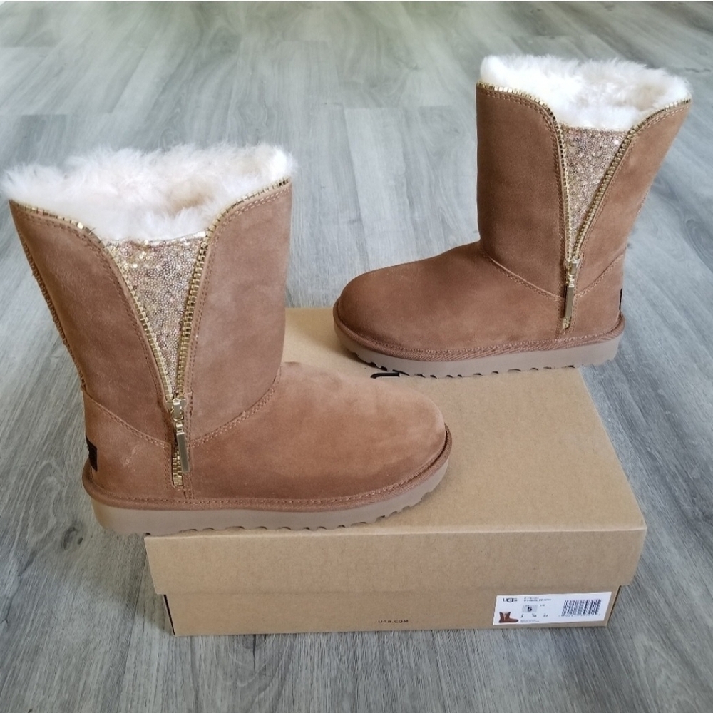 UGG Classic Zip Suede Boot